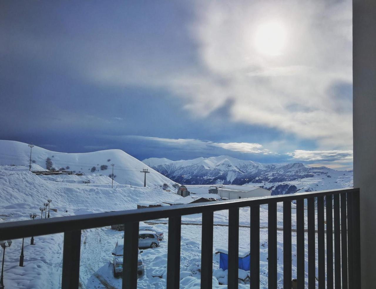 Alpestrine - Vista Gudauri - Apartment N27 Eksteriør billede