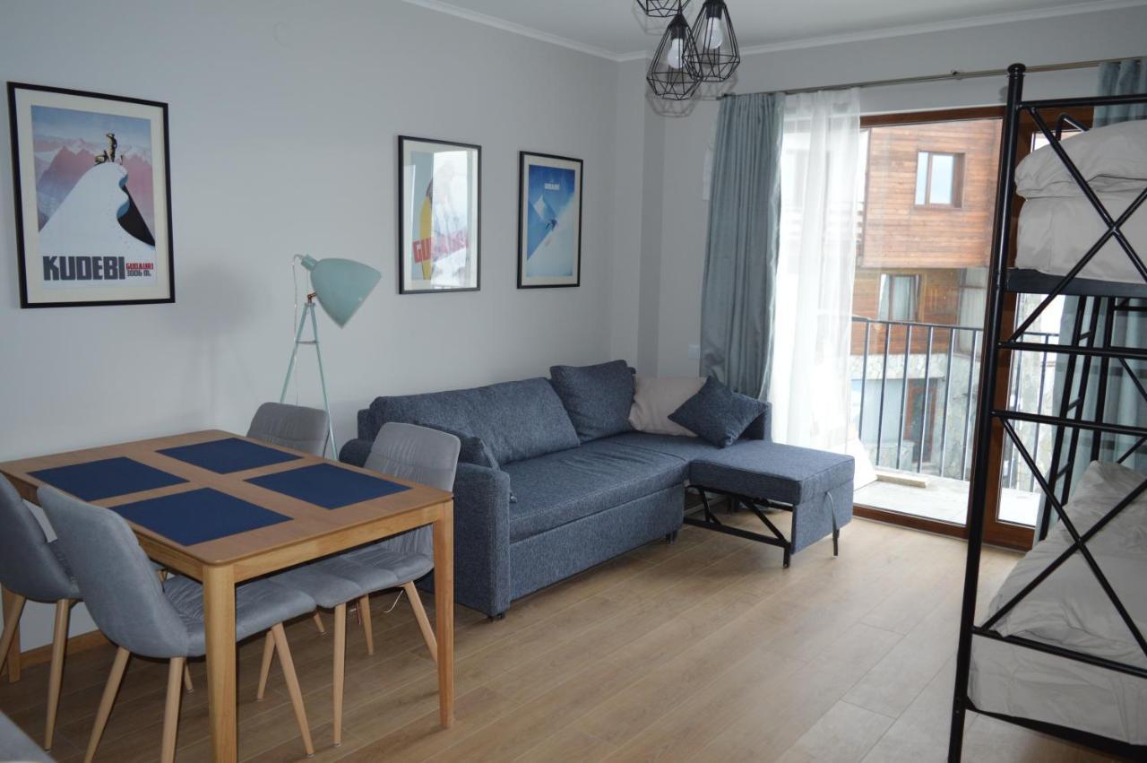 Alpestrine - Vista Gudauri - Apartment N27 Eksteriør billede